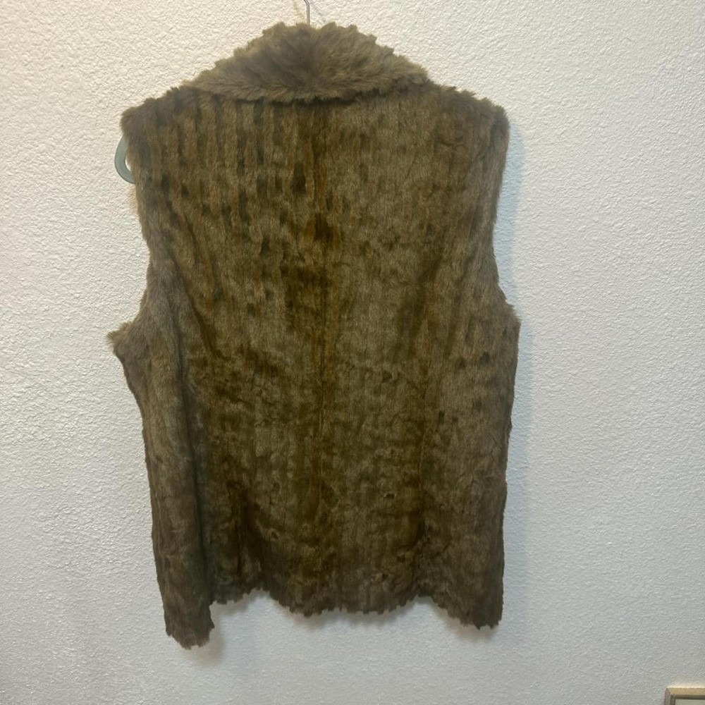 Faux‎ fur vest - Picture 2 of 3